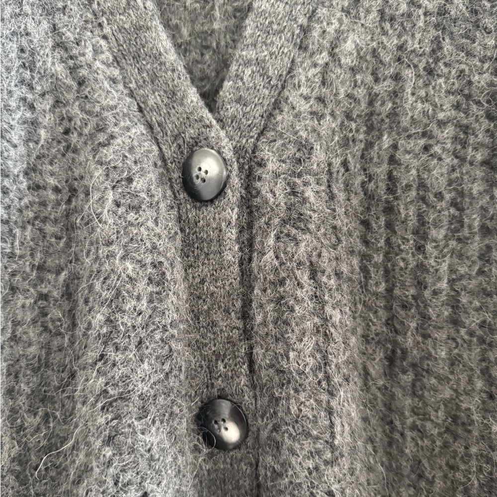 Sézane Basile Cardigan - Picture 5 of 9